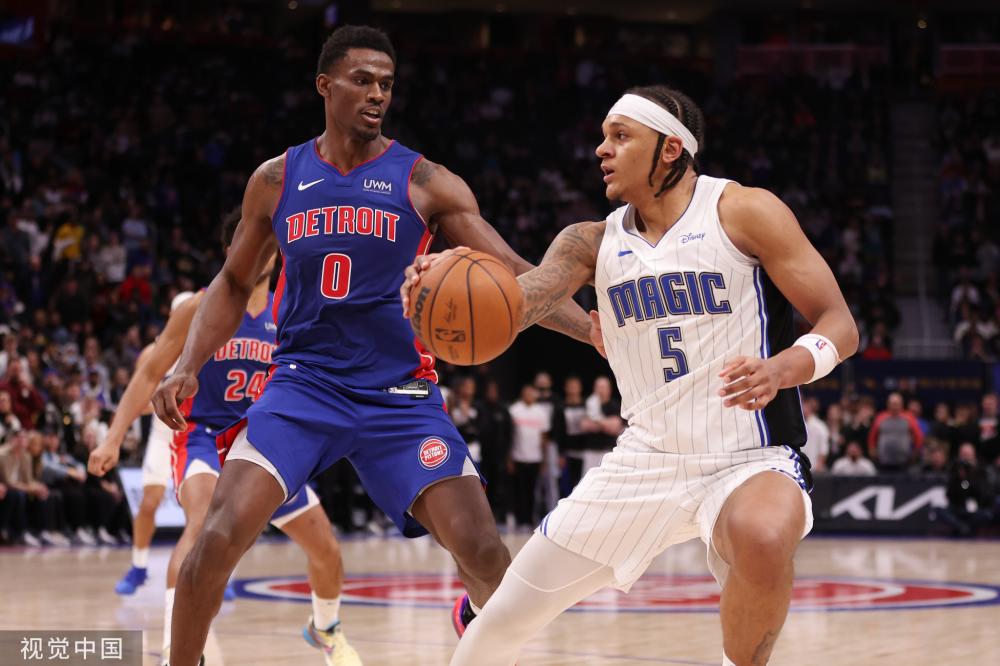 球场上的 球场上的